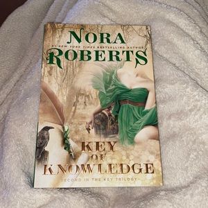 Nora Roberts Key Trilogy Book 2